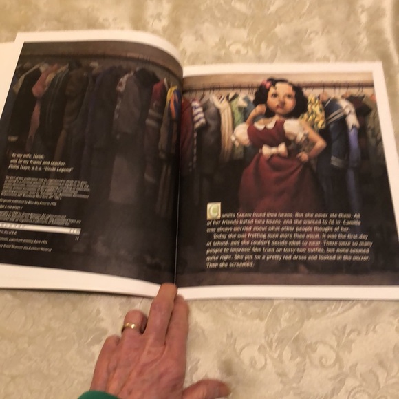 A BAD CASE OF STRIPES - NWOT SCHOLASTIC CHILDREN’S BOOK EDUCATIONAL  1998 - #233 - Picture 3 of 8